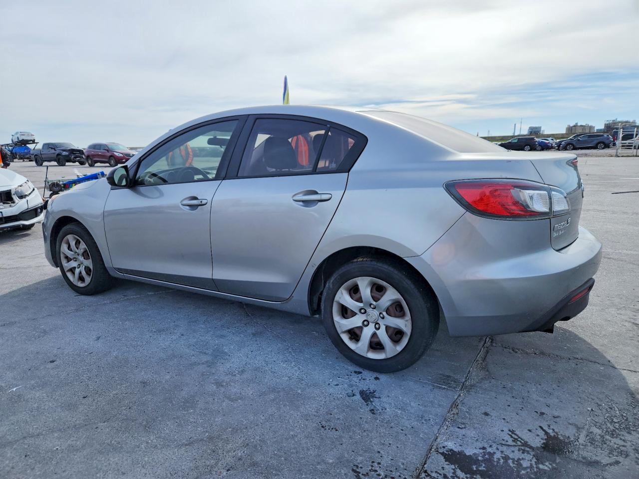 2011 MAZDA 3