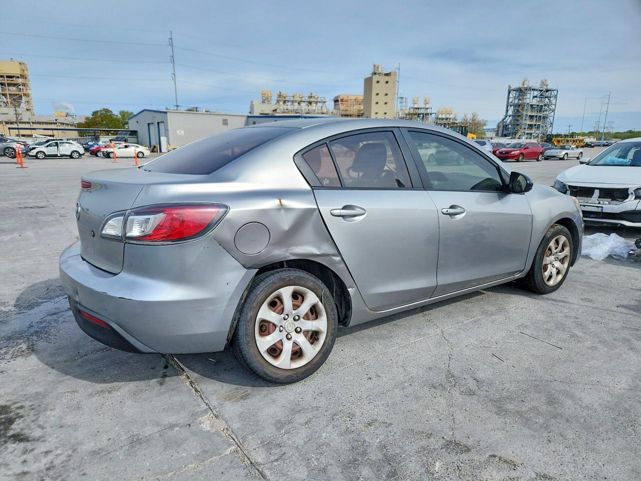 2011 MAZDA 3