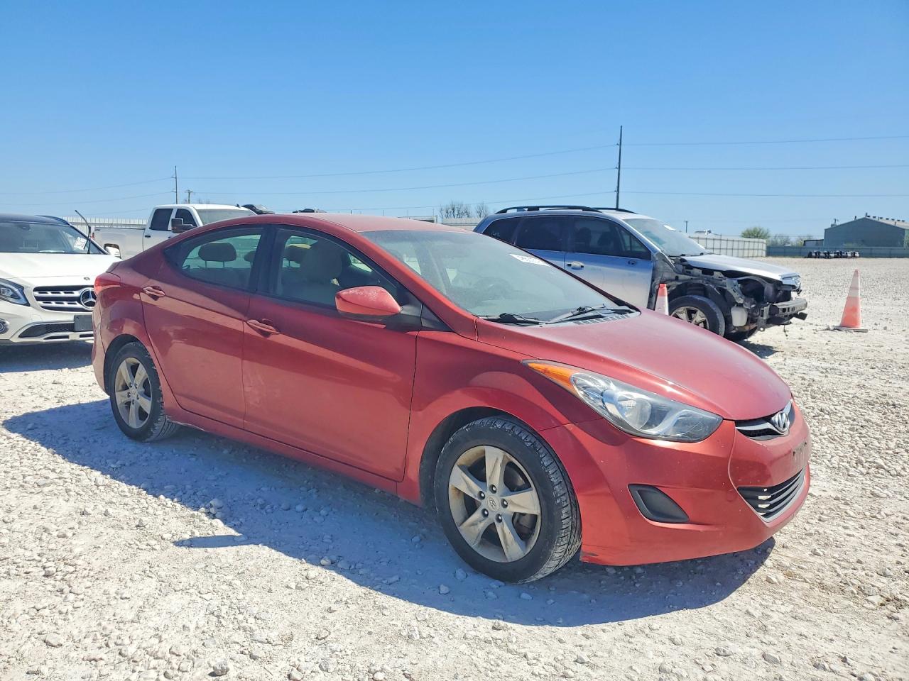 2013 HYUNDAI ELANTRA