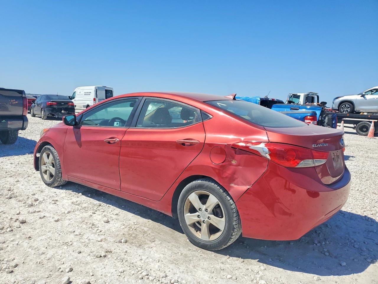 2013 HYUNDAI ELANTRA