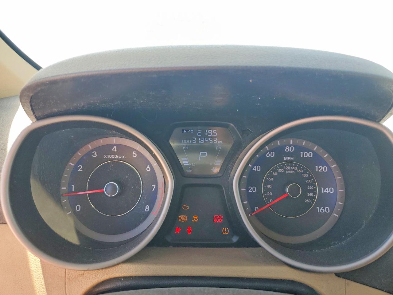 2013 HYUNDAI ELANTRA