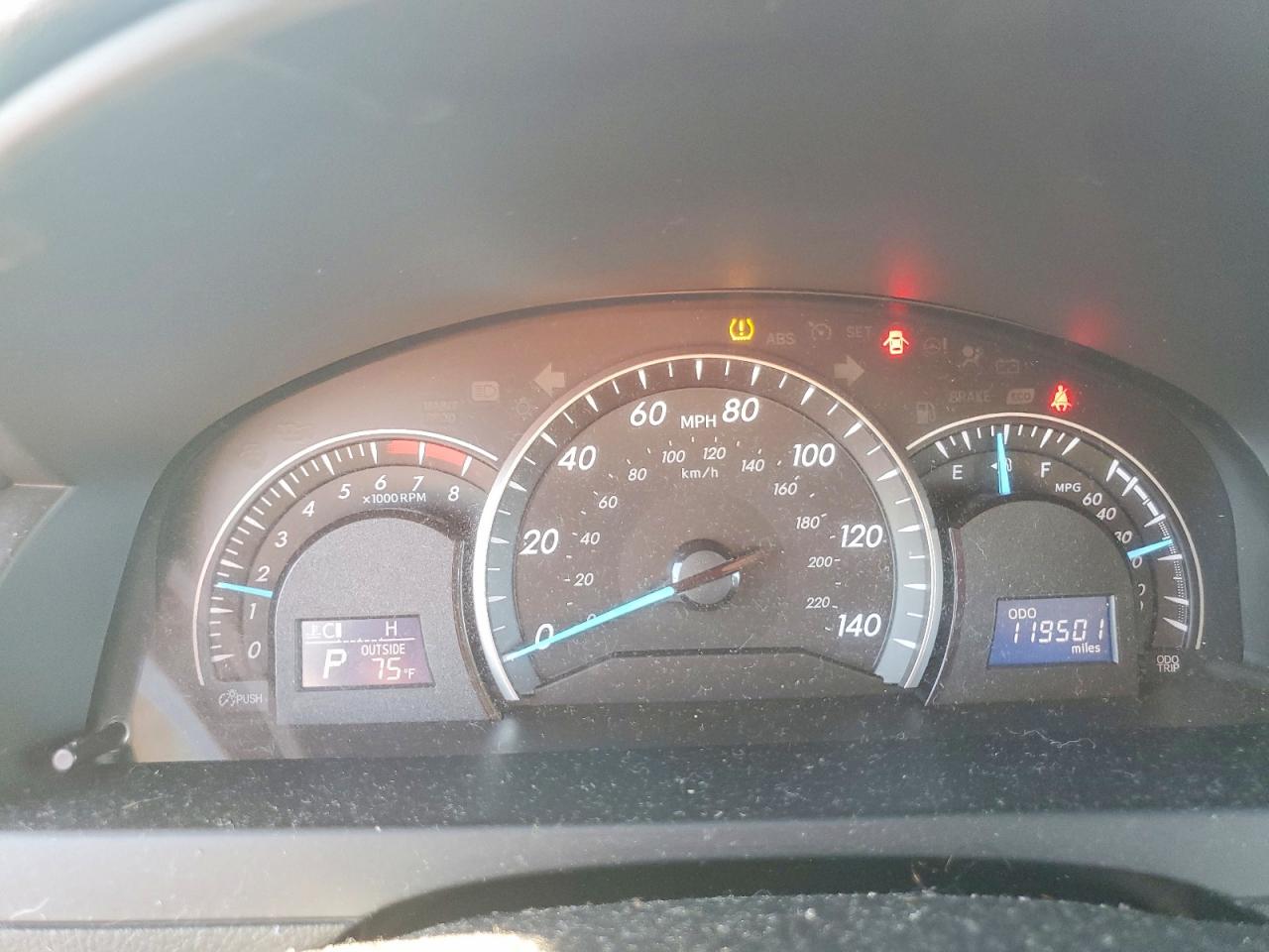 2012 TOYOTA CAMRY