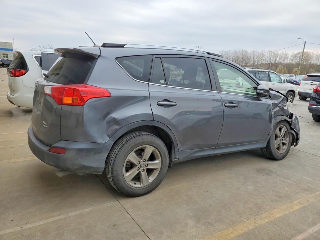 2015 TOYOTA RAV4