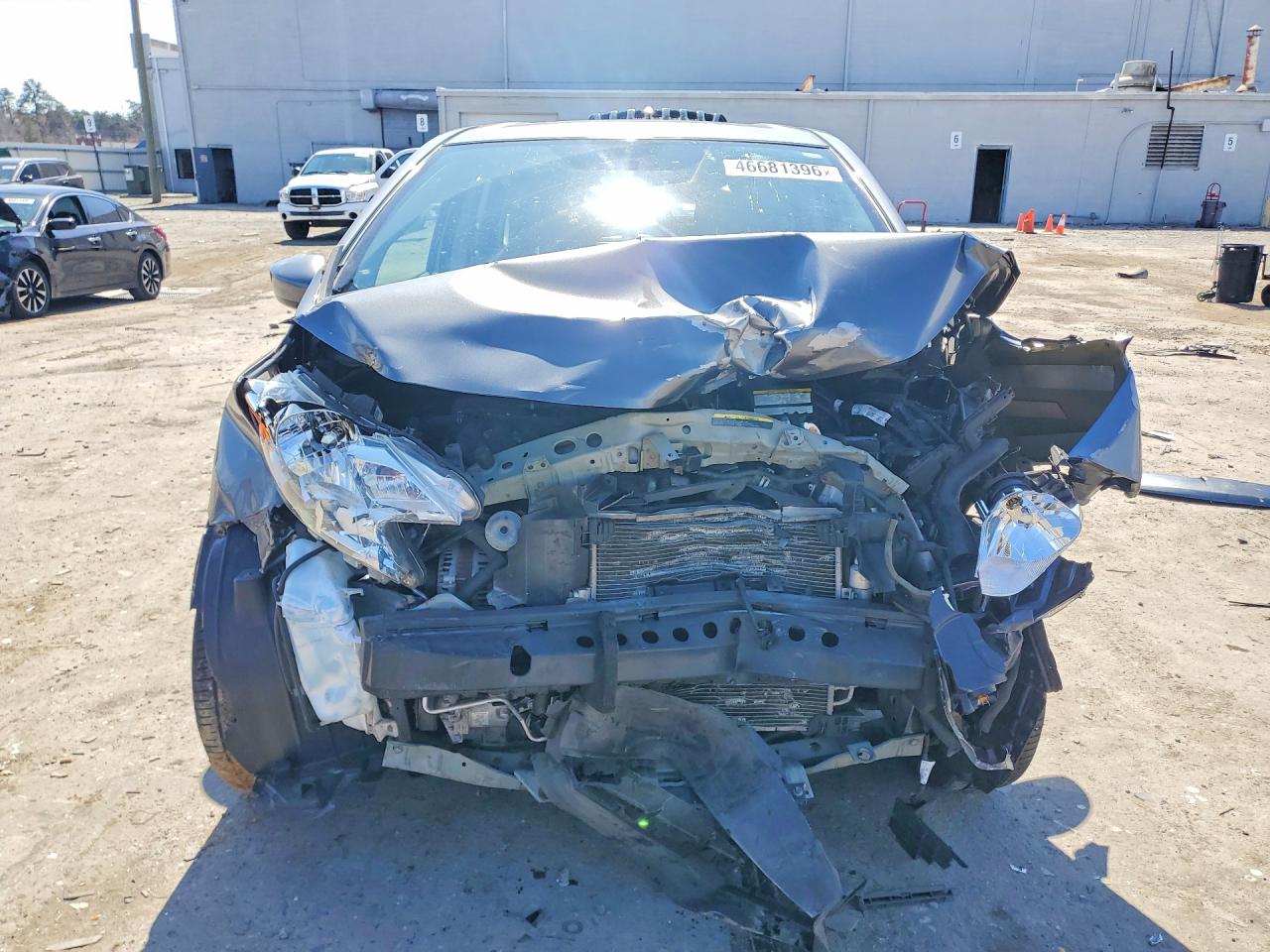 2016 NISSAN VERSA