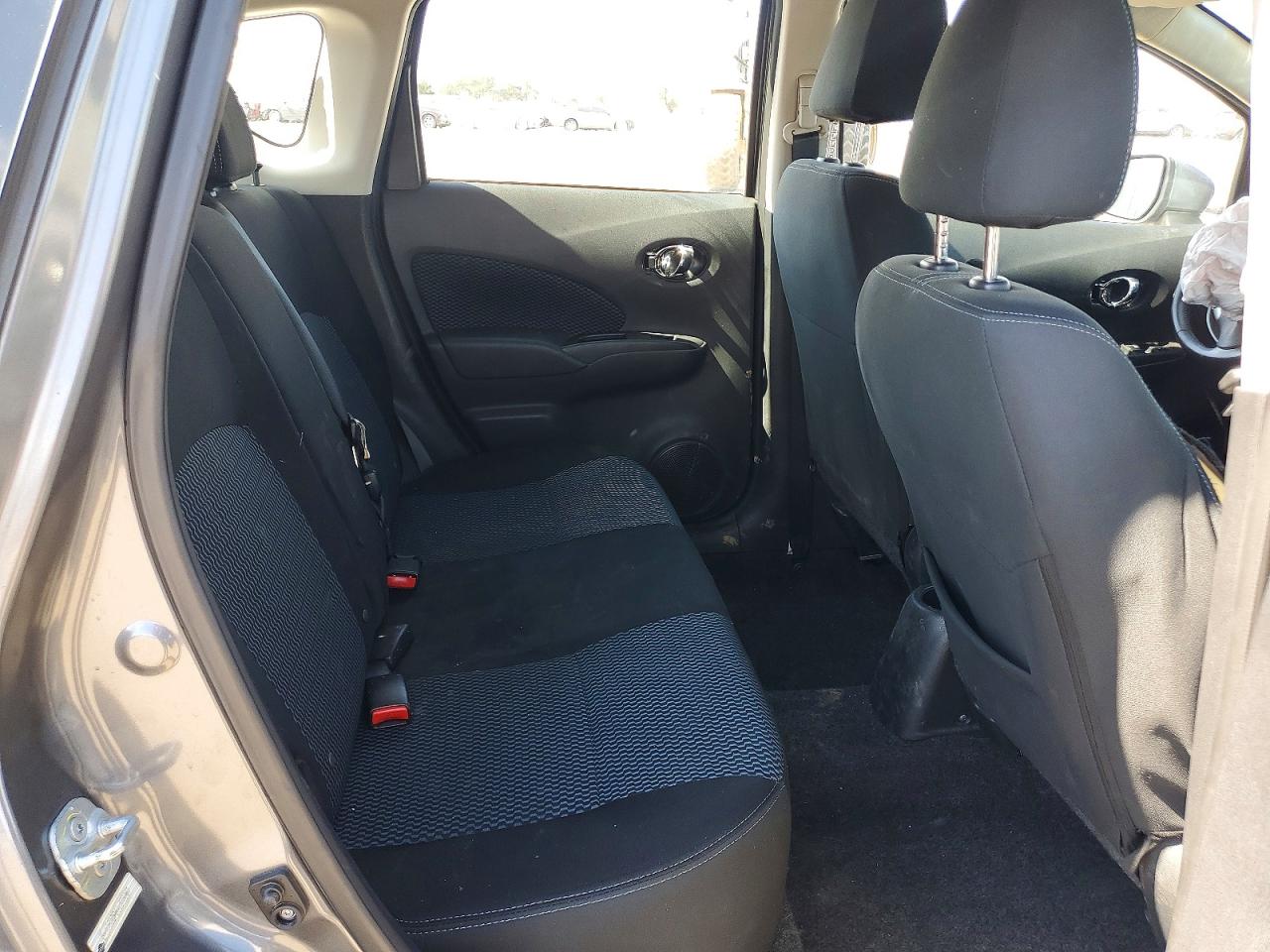 2016 NISSAN VERSA