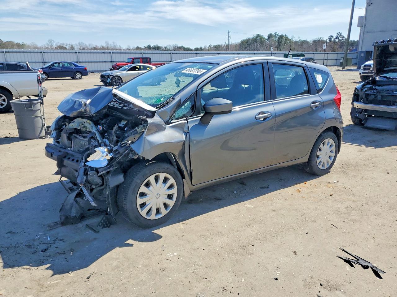 2016 NISSAN VERSA