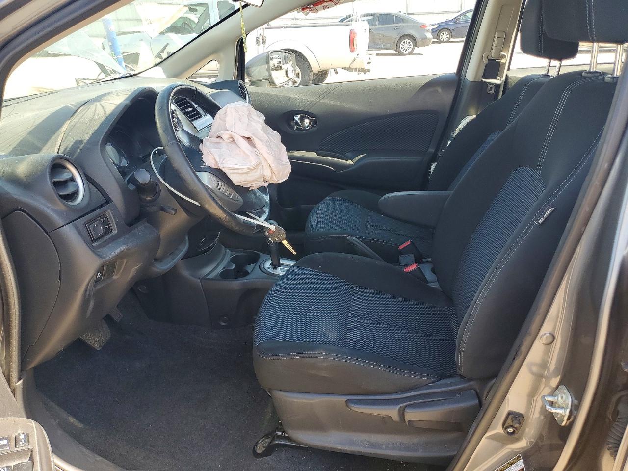 2016 NISSAN VERSA