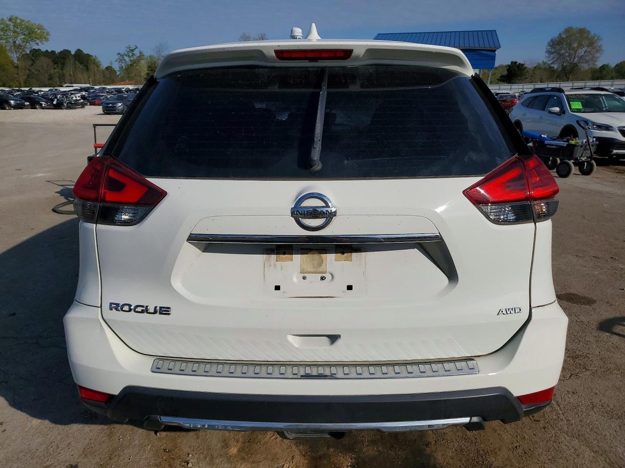 2018 NISSAN ROGUE