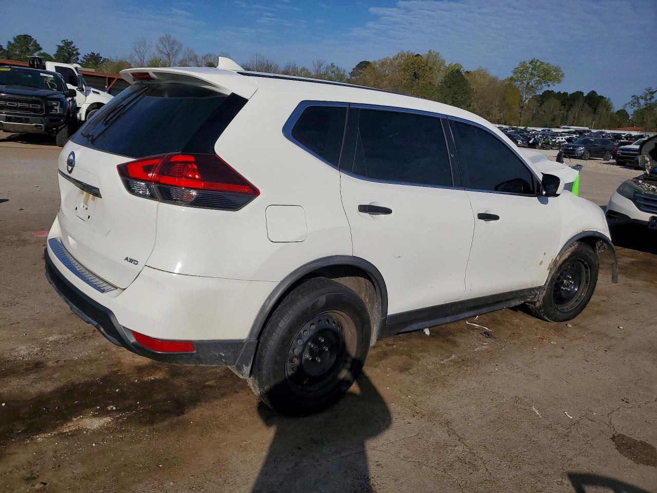 2018 NISSAN ROGUE