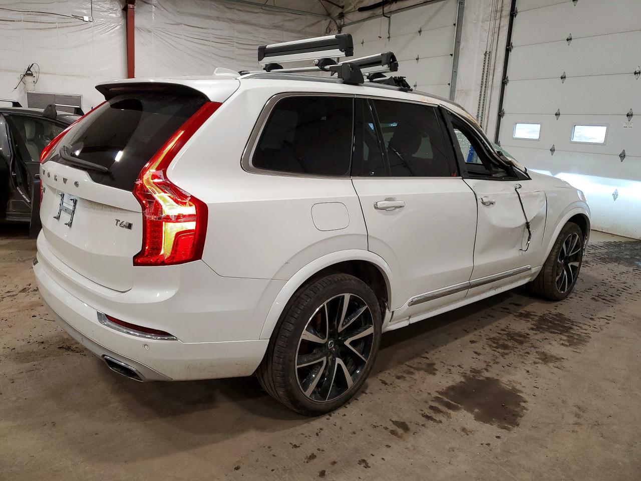 2019 VOLVO XC90