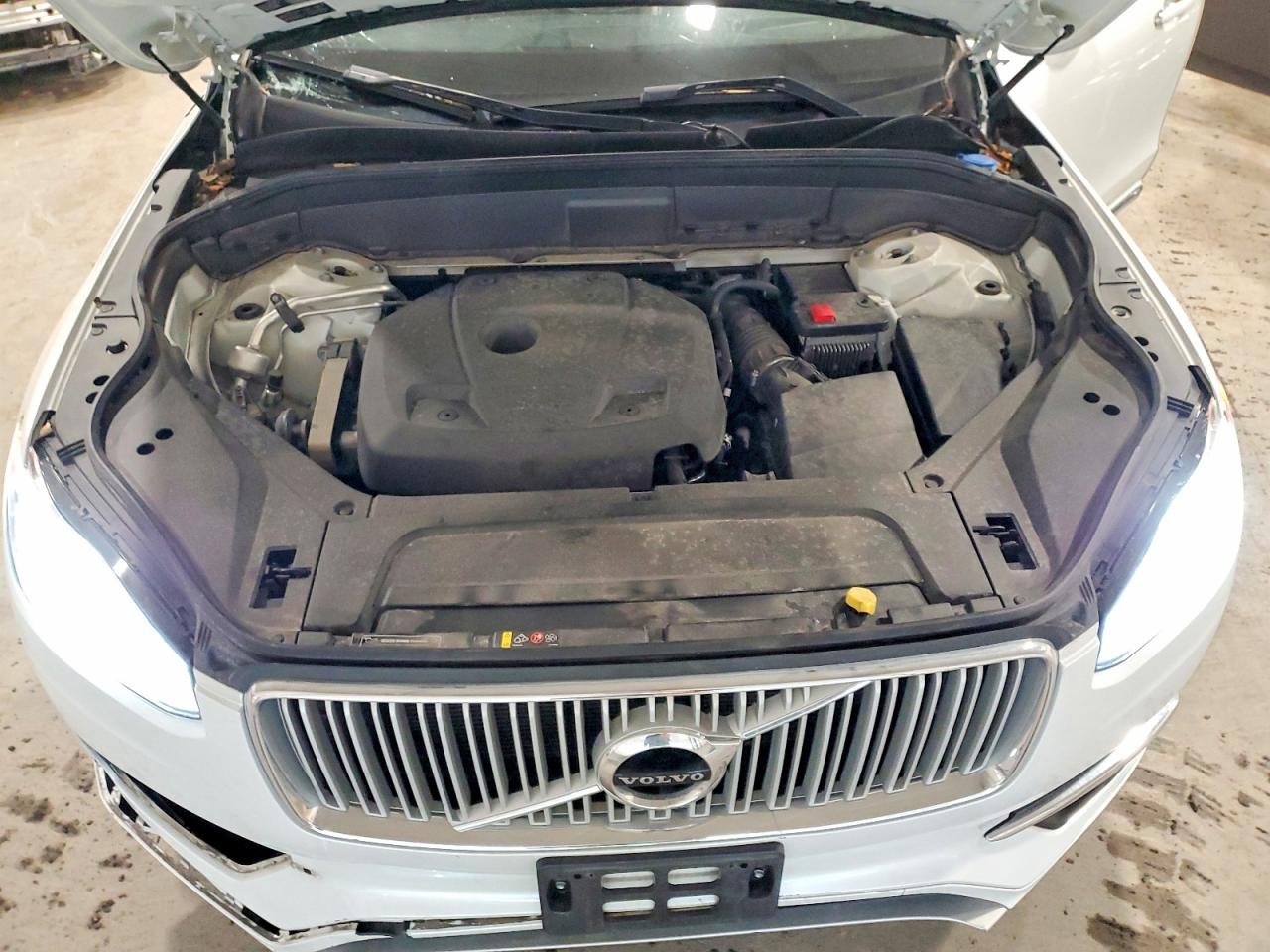 2019 VOLVO XC90