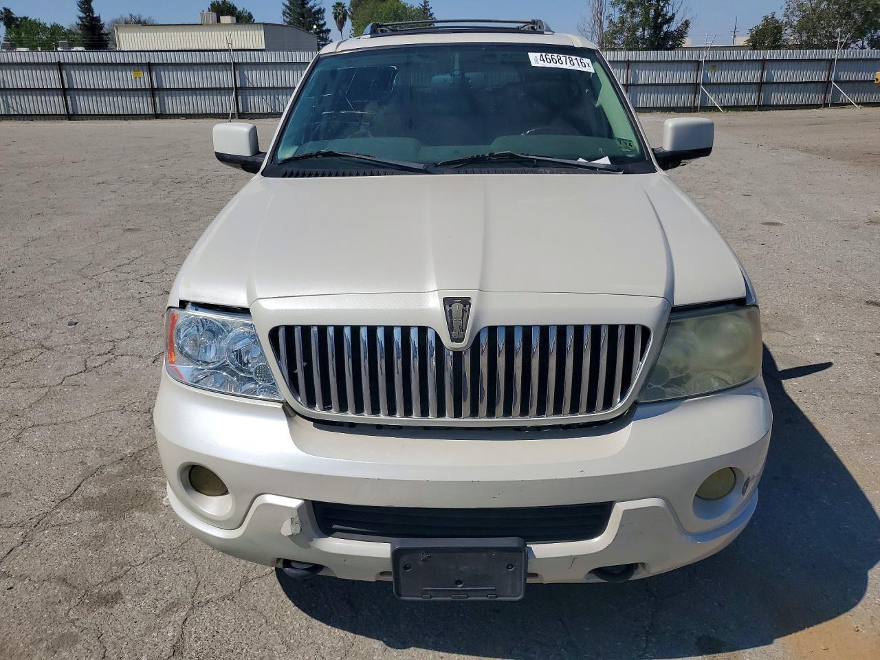 2004 LINCOLN TOWNHOUSE NAVIGATOR