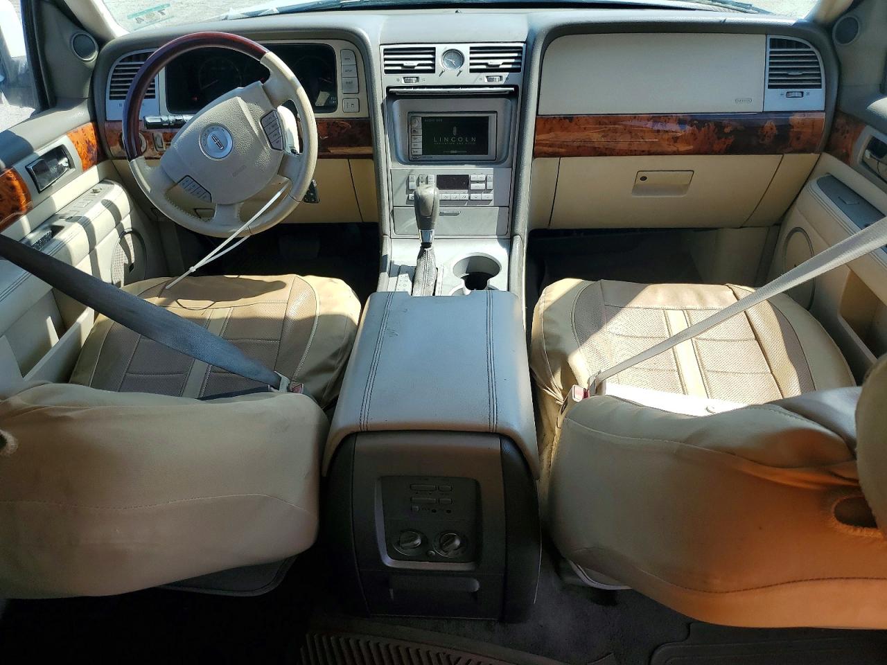 2004 LINCOLN TOWNHOUSE NAVIGATOR