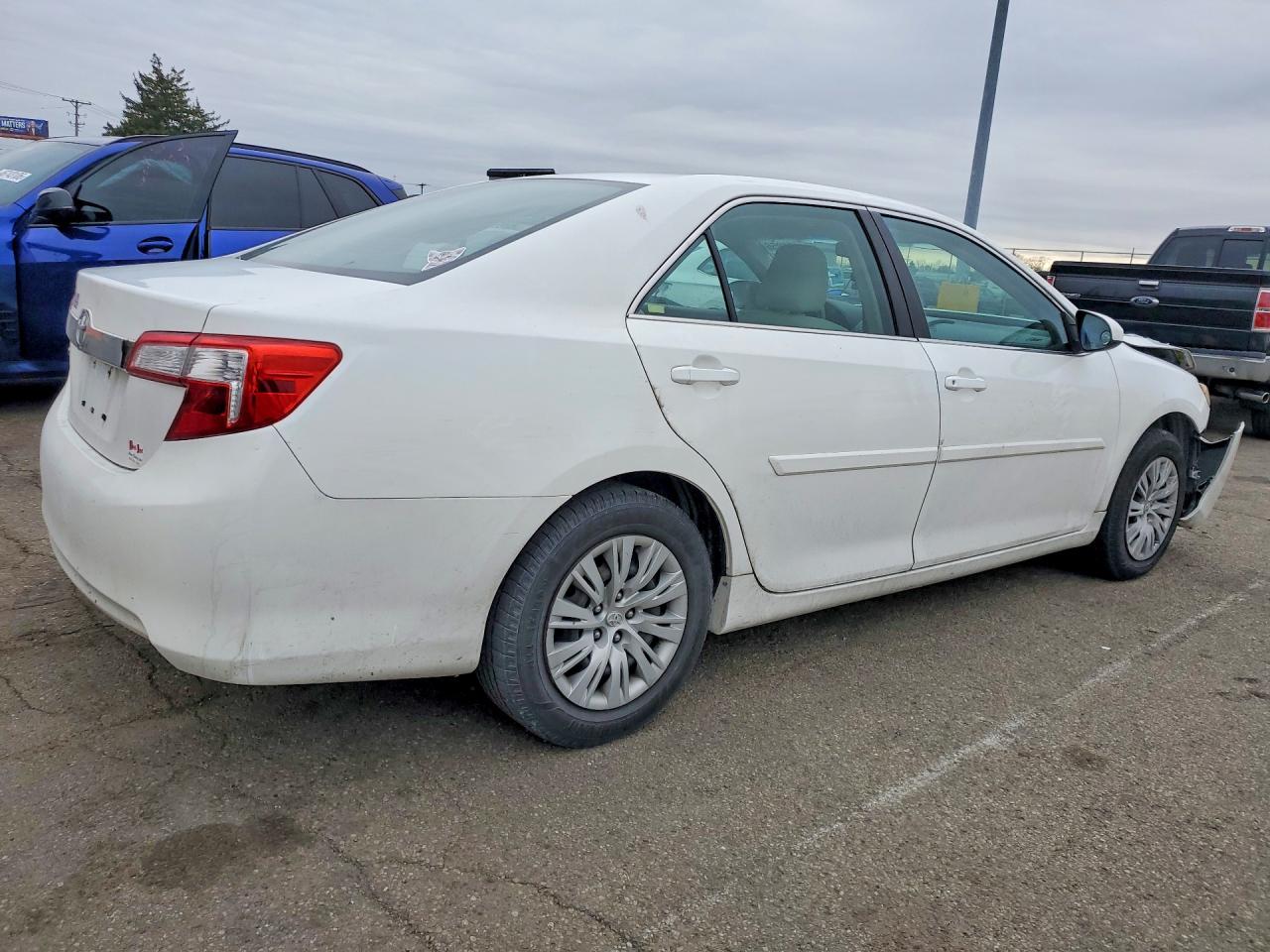 2012 TOYOTA CAMRY