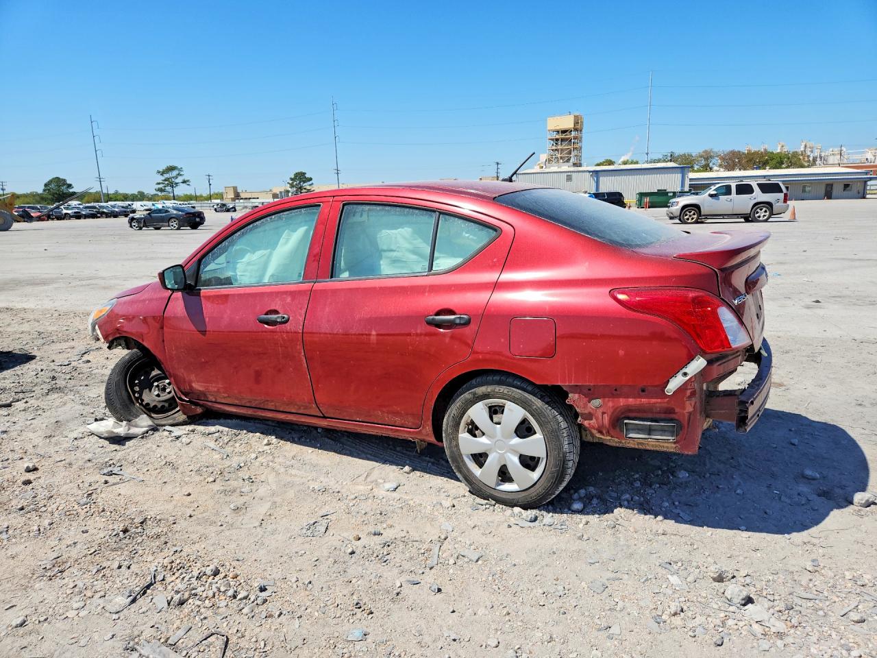 2017 NISSAN VERSA
