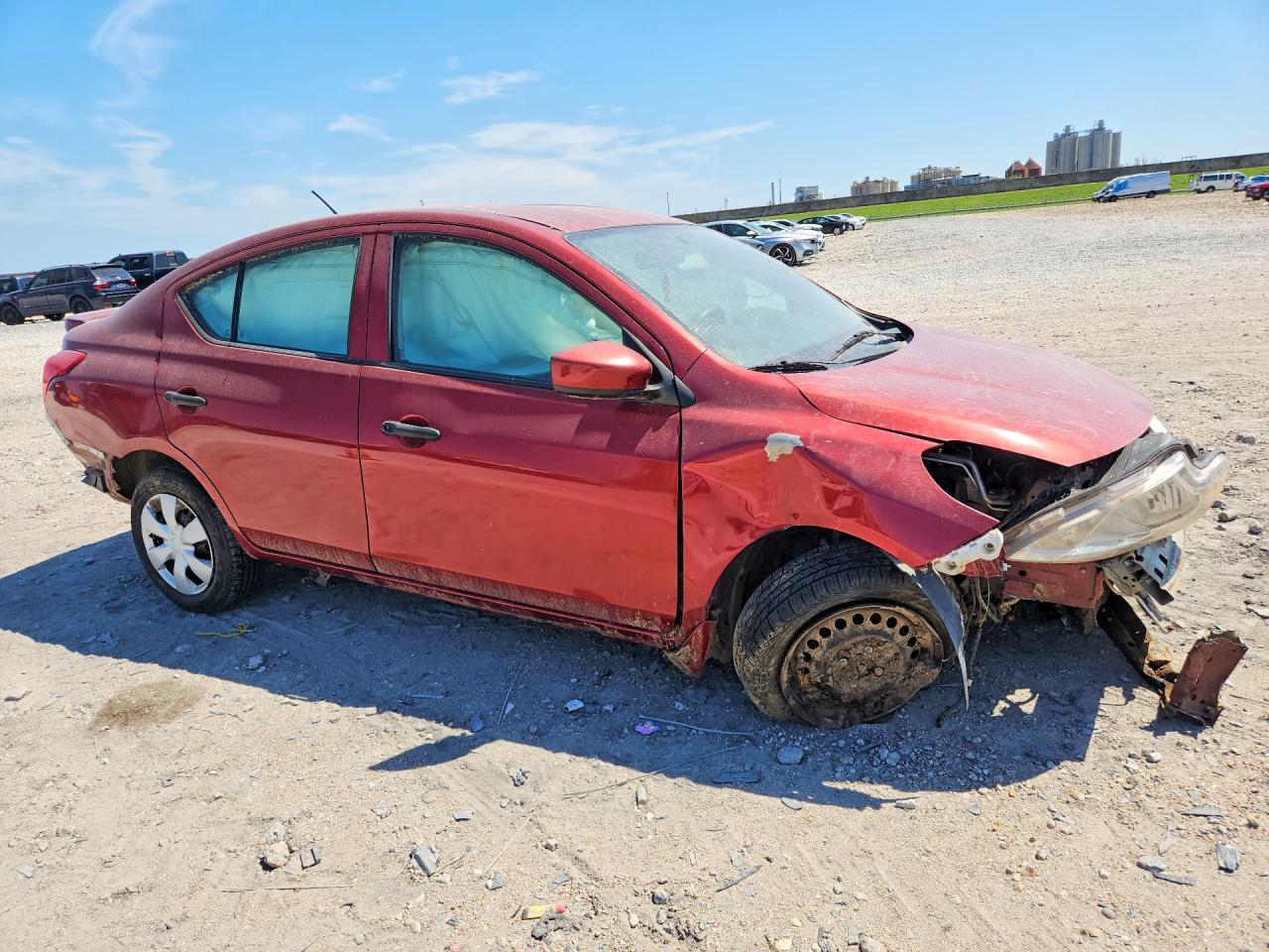 2017 NISSAN VERSA