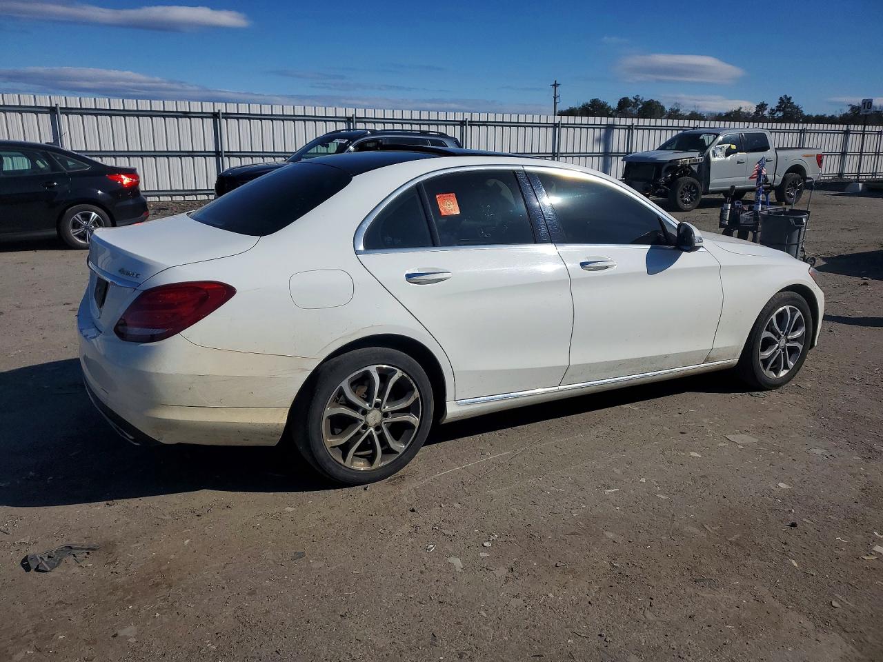 2015 MERCEDES-BENZ C-CLASS