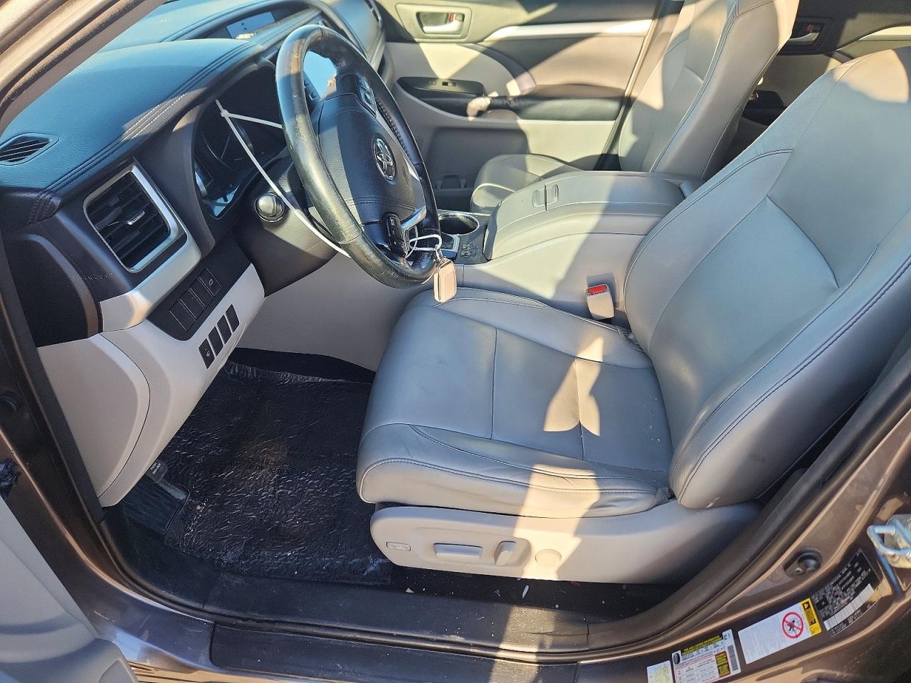 2015 TOYOTA HIGHLANDER