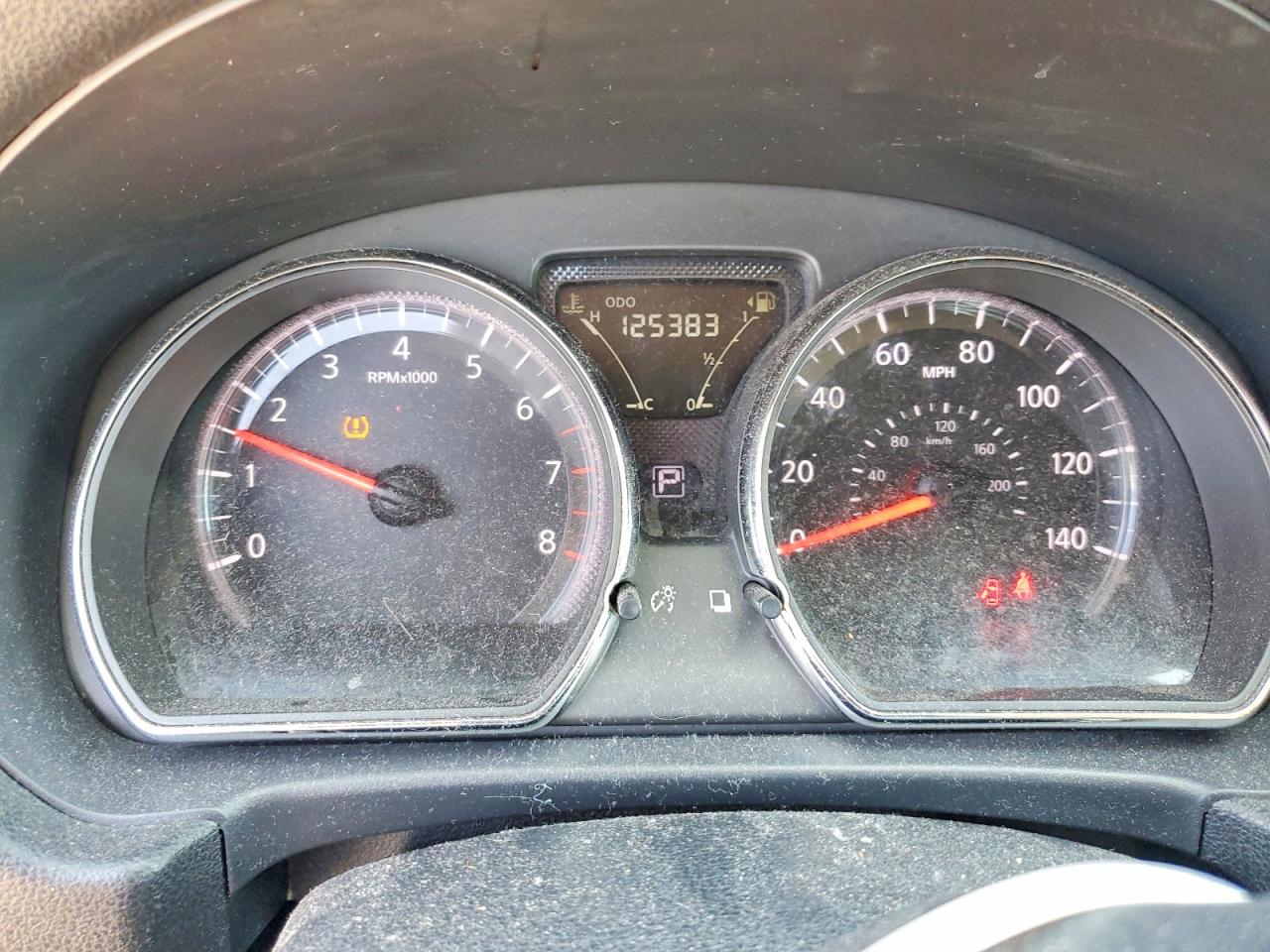 2017 NISSAN VERSA