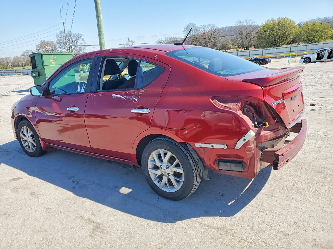 2017 NISSAN VERSA