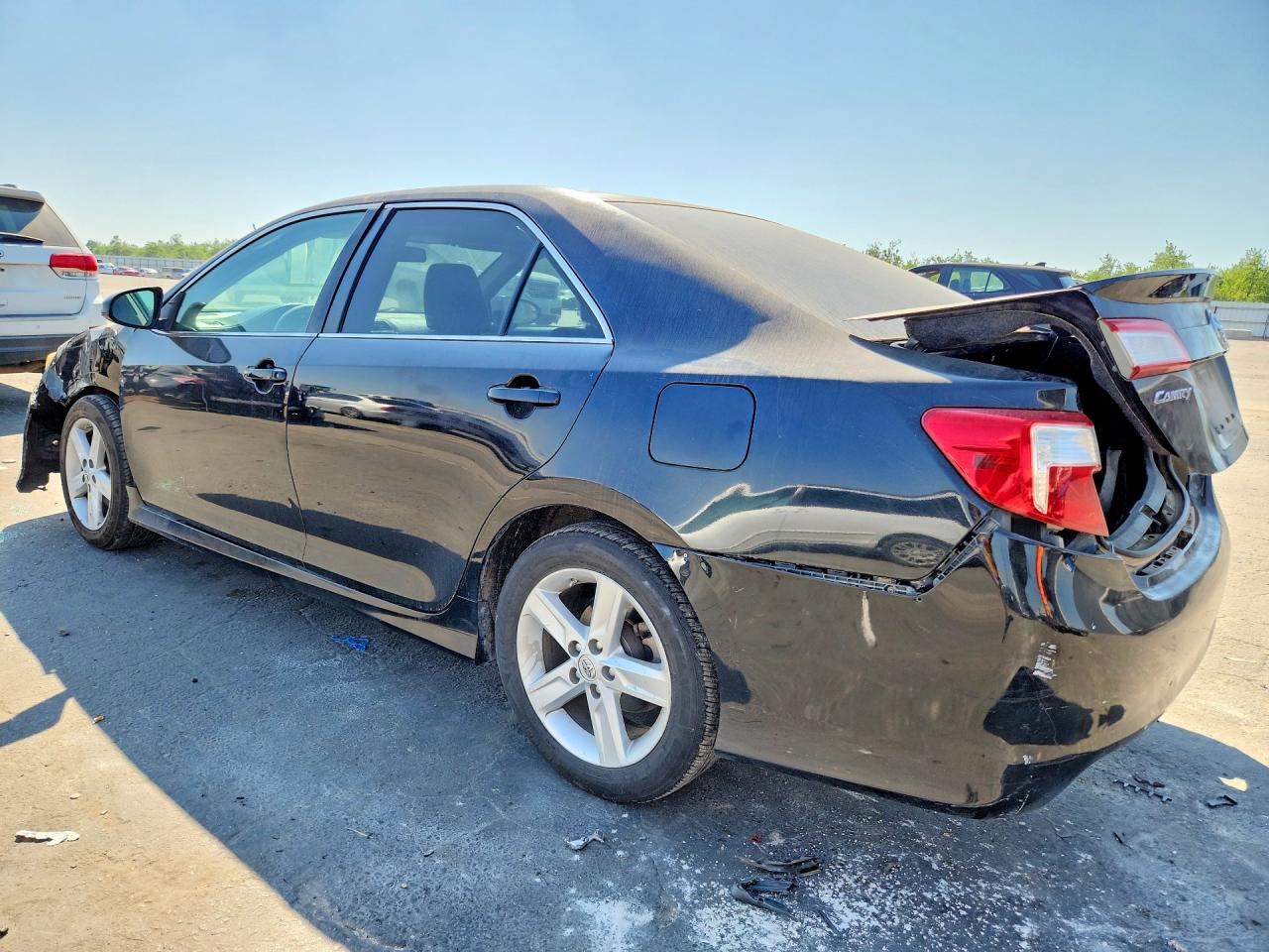 2014 TOYOTA CAMRY