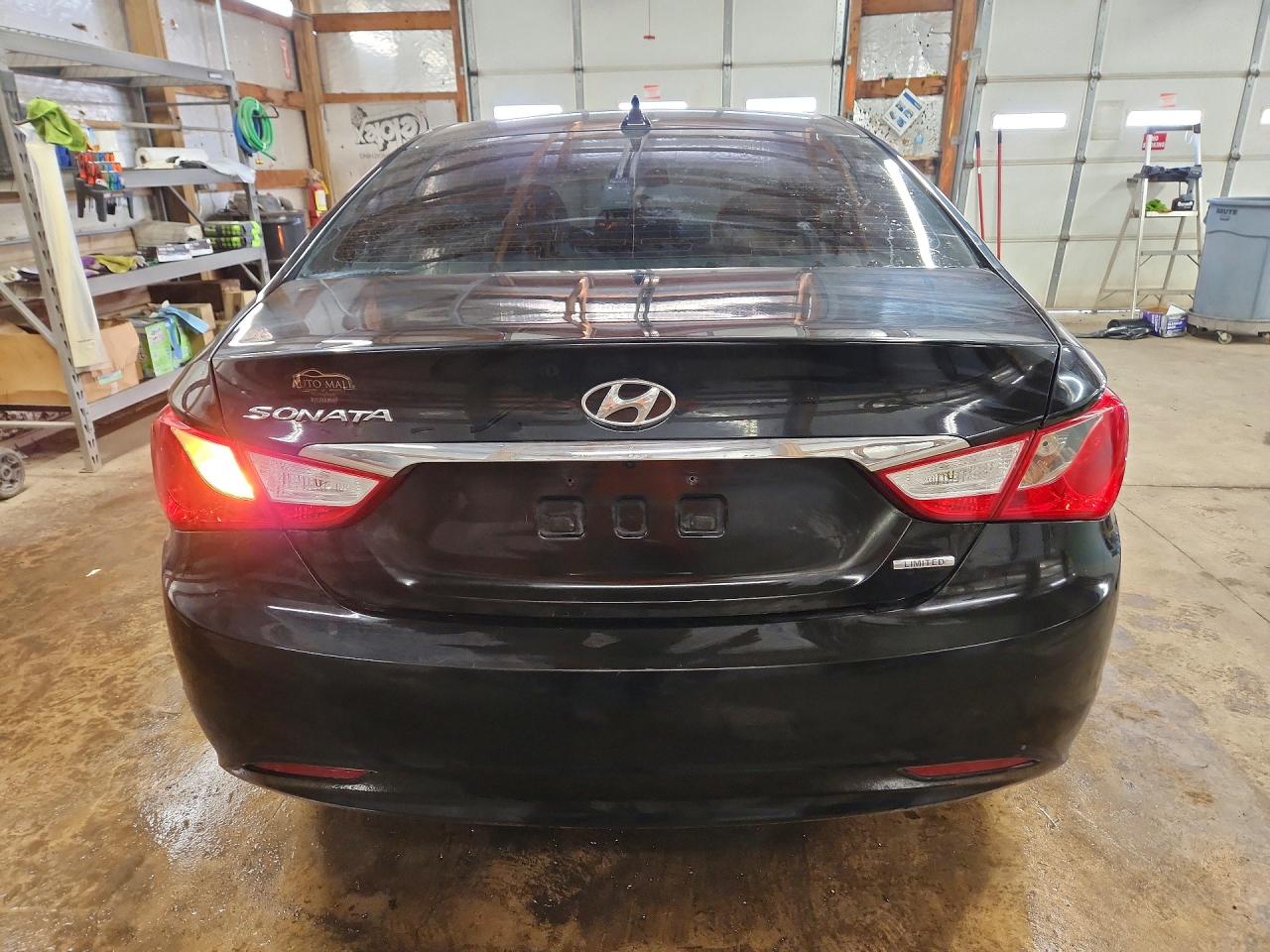 2011 HYUNDAI SONATA