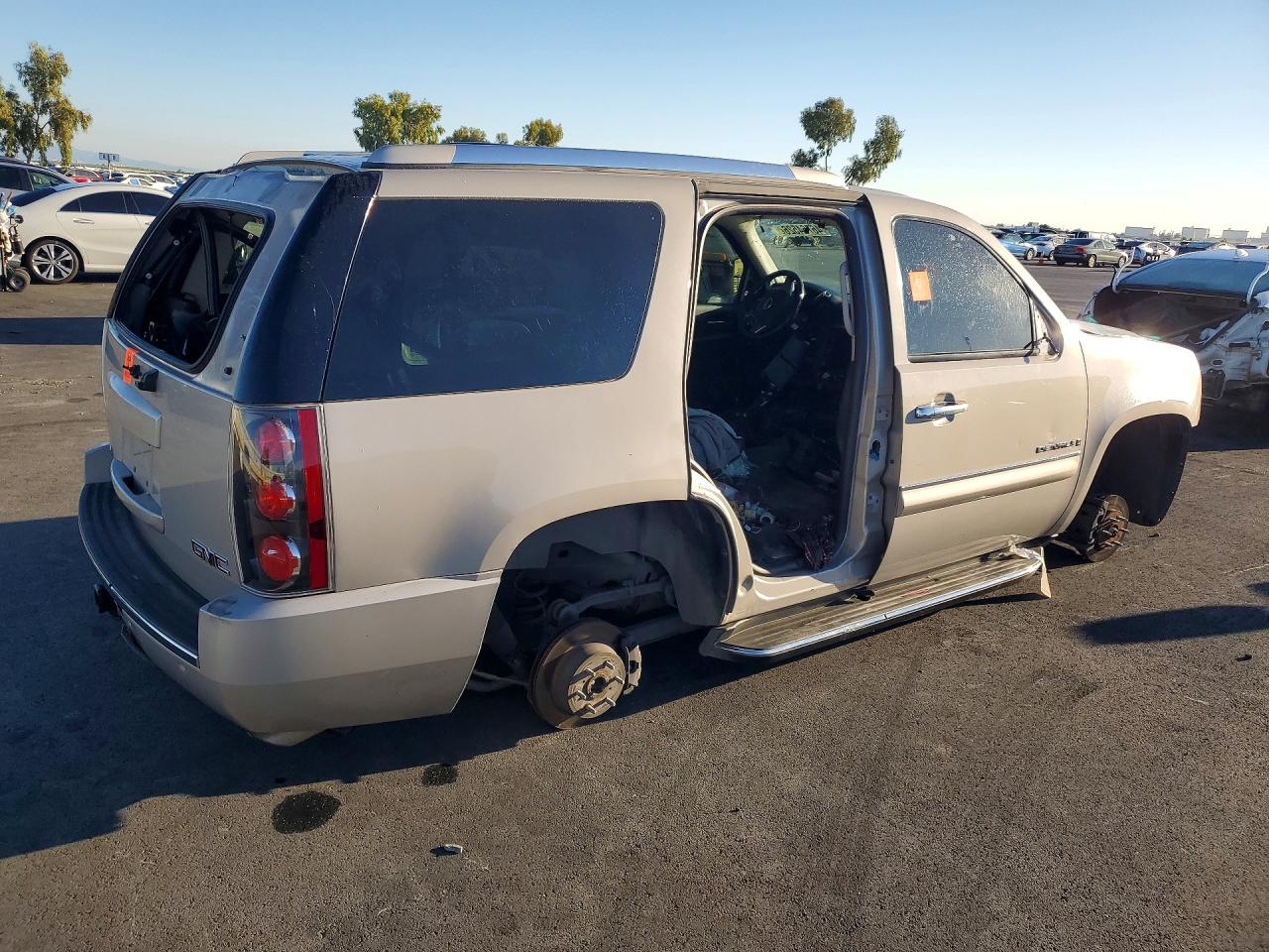 2008 GMC YUKON