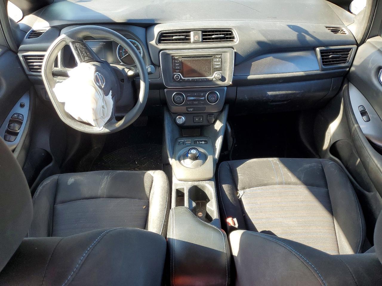 2019 NISSAN LEAF