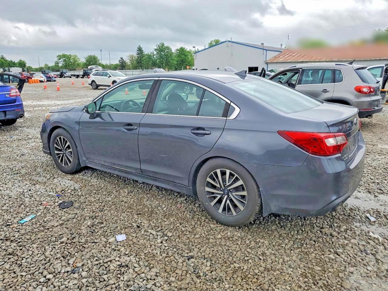 2018 SUBARU LEGACY