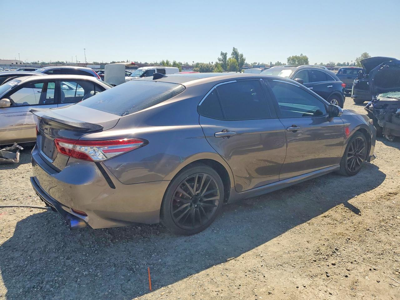 2018 TOYOTA CAMRY
