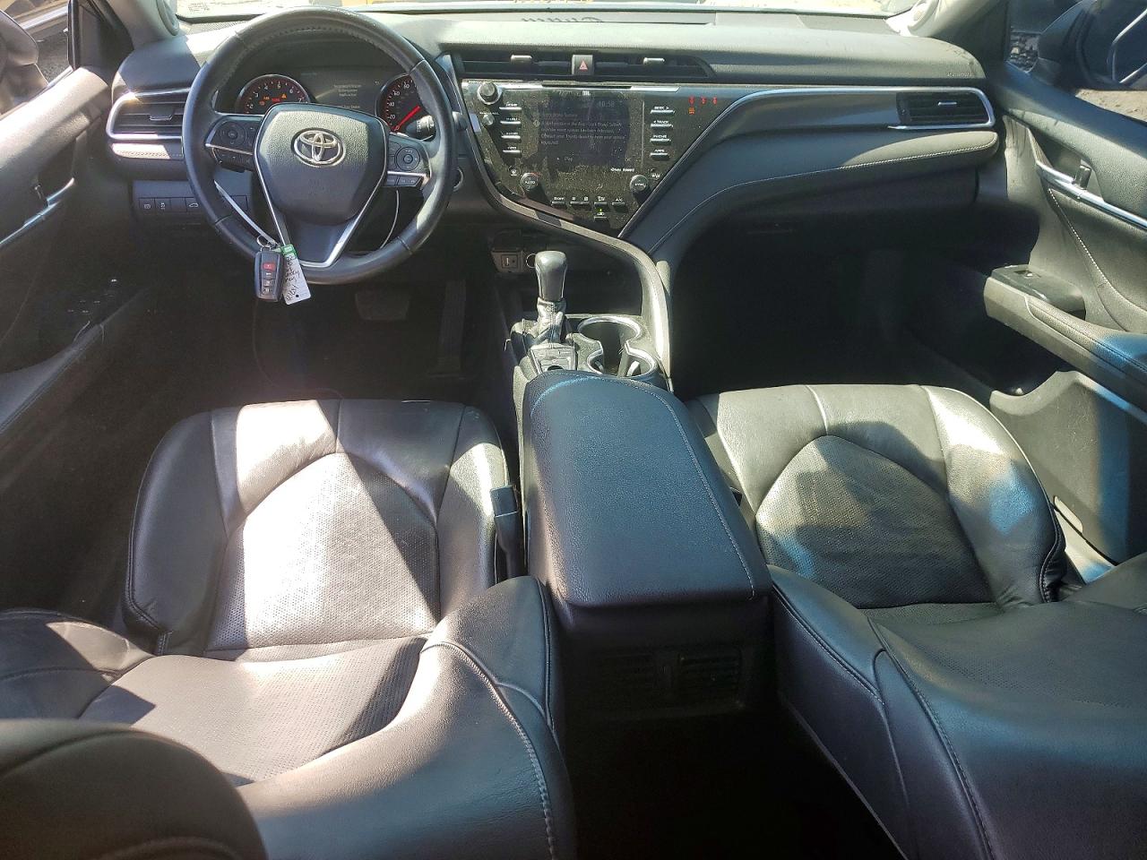 2018 TOYOTA CAMRY