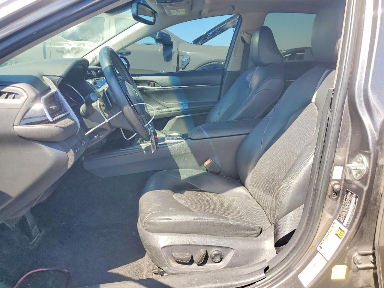 2018 TOYOTA CAMRY