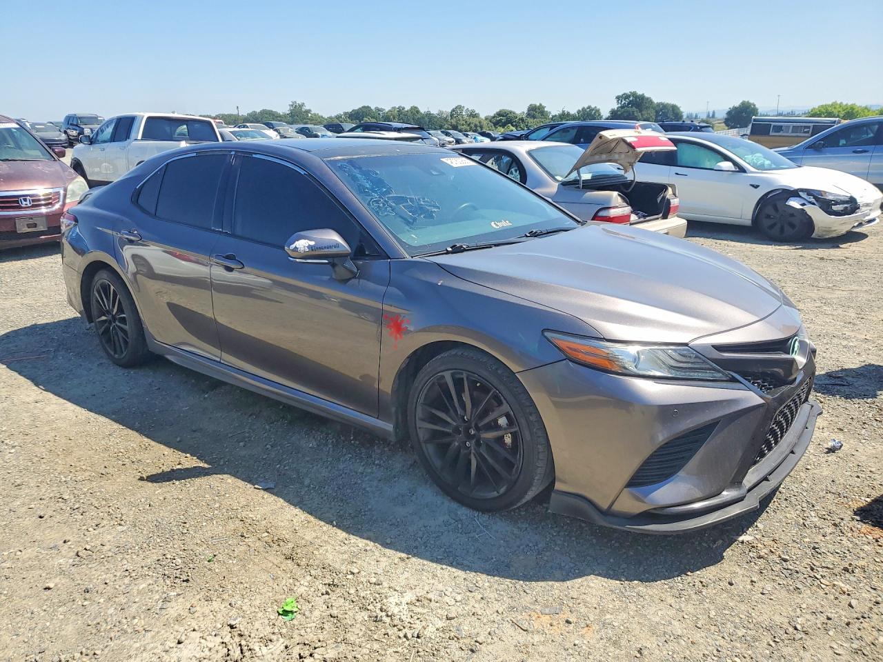 2018 TOYOTA CAMRY