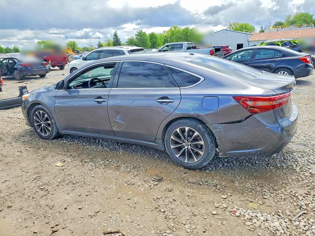 2016 TOYOTA AVALON