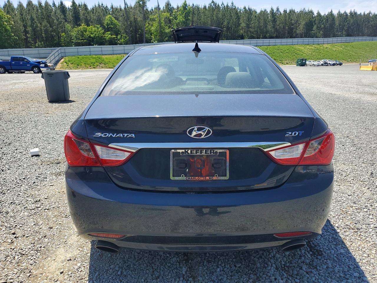 2011 HYUNDAI SONATA