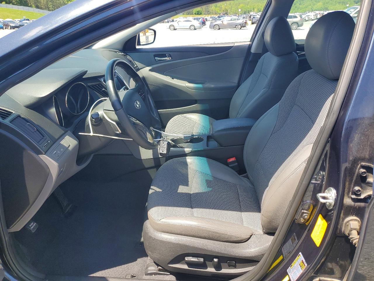 2011 HYUNDAI SONATA