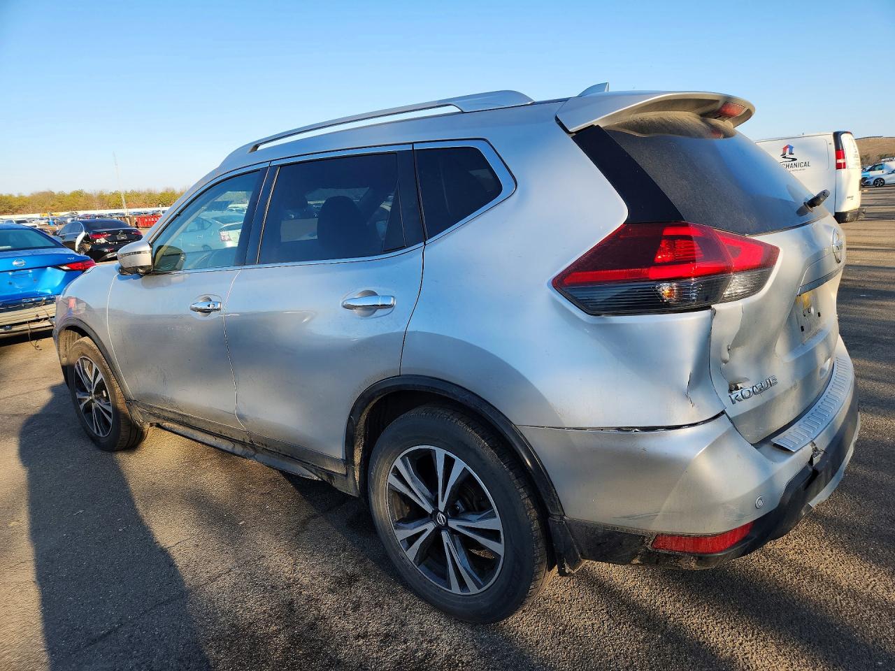 2019 NISSAN ROGUE