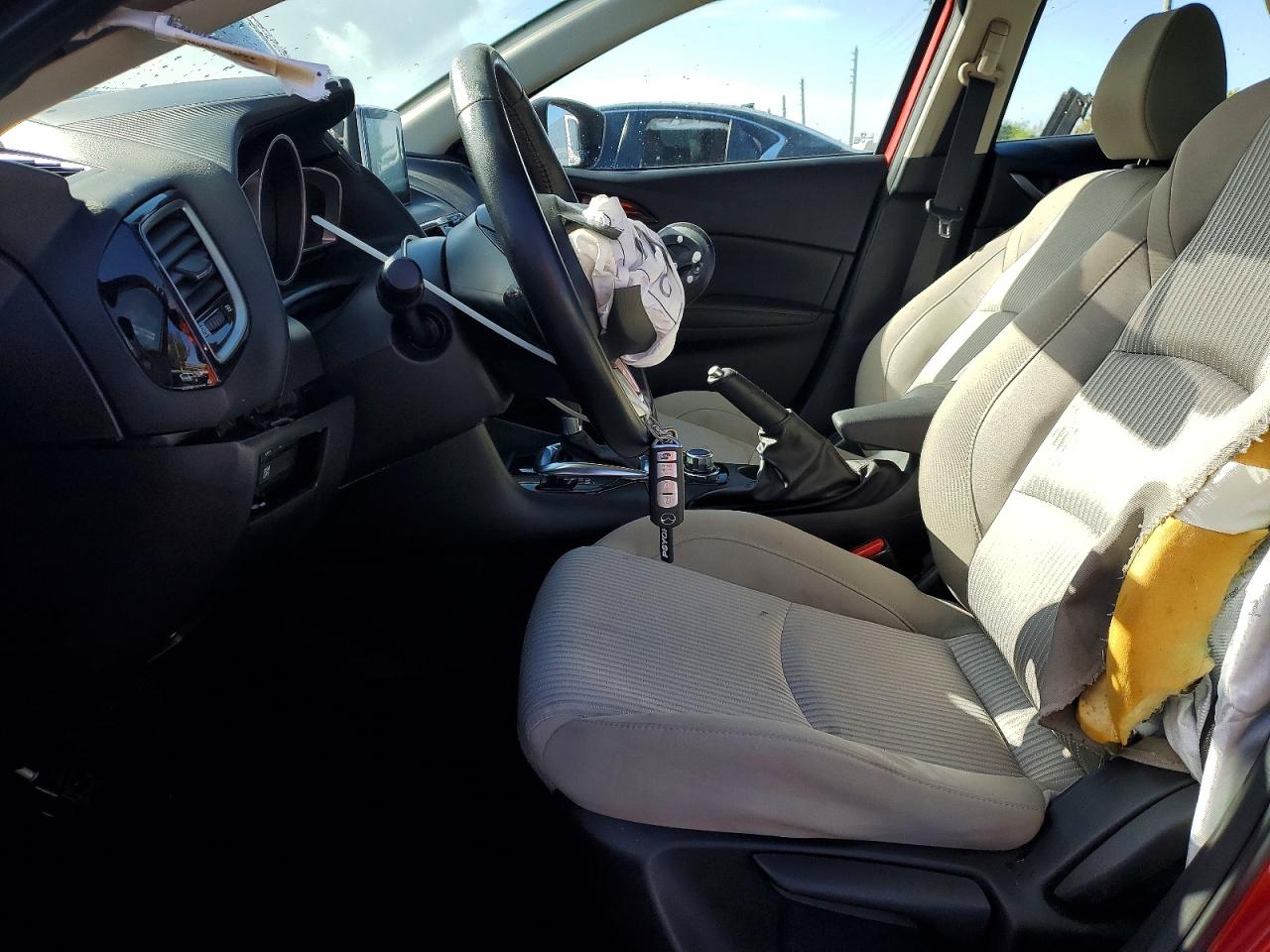 2016 MAZDA 3