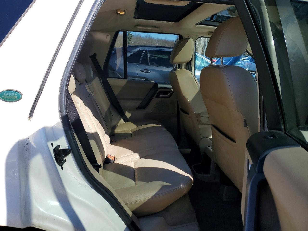 2009 LAND ROVER LR2