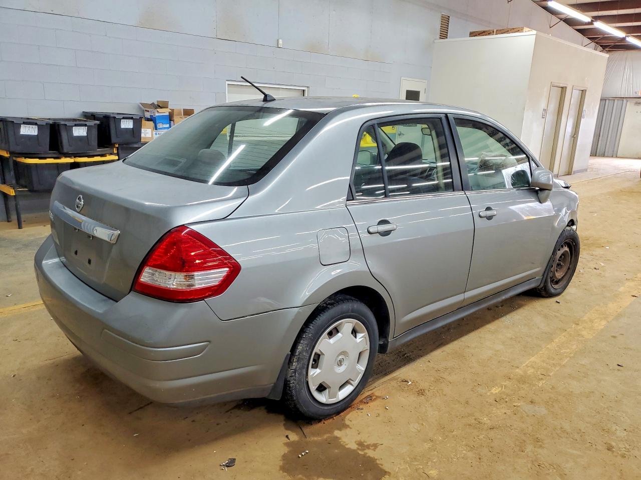 2009 NISSAN VERSA