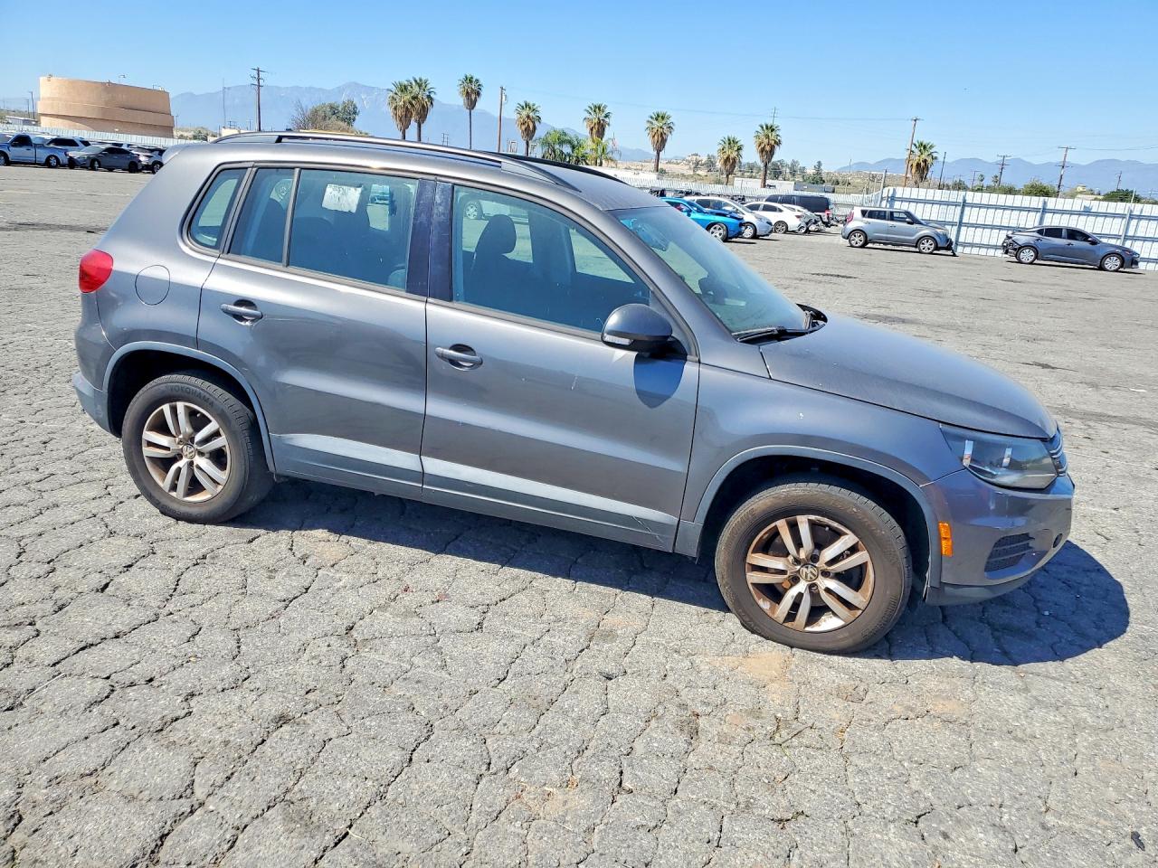 2015 VOLKSWAGEN TIGUAN