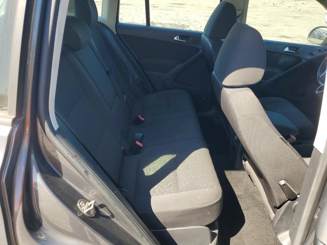 2015 VOLKSWAGEN TIGUAN