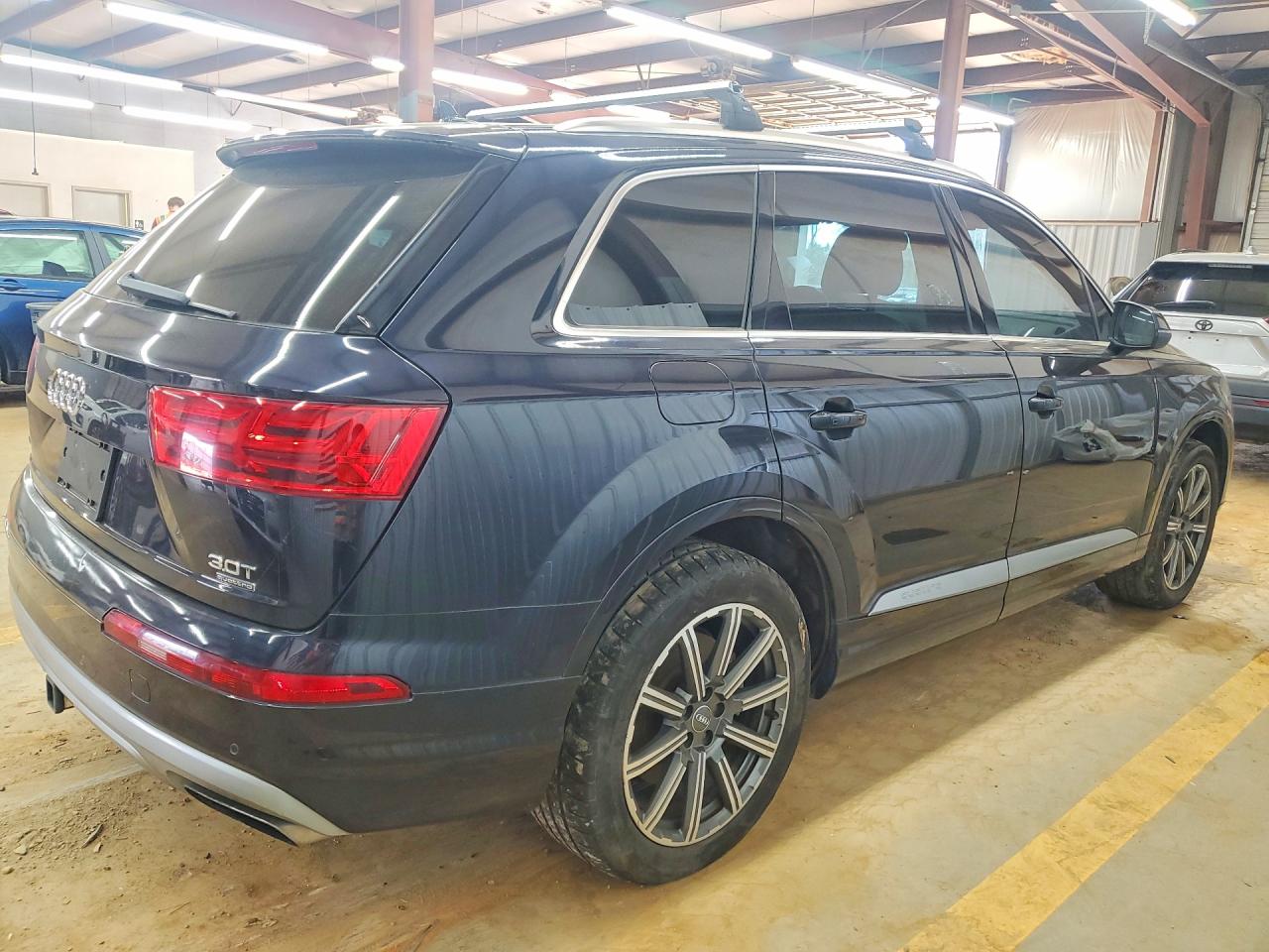 2017 AUDI Q7