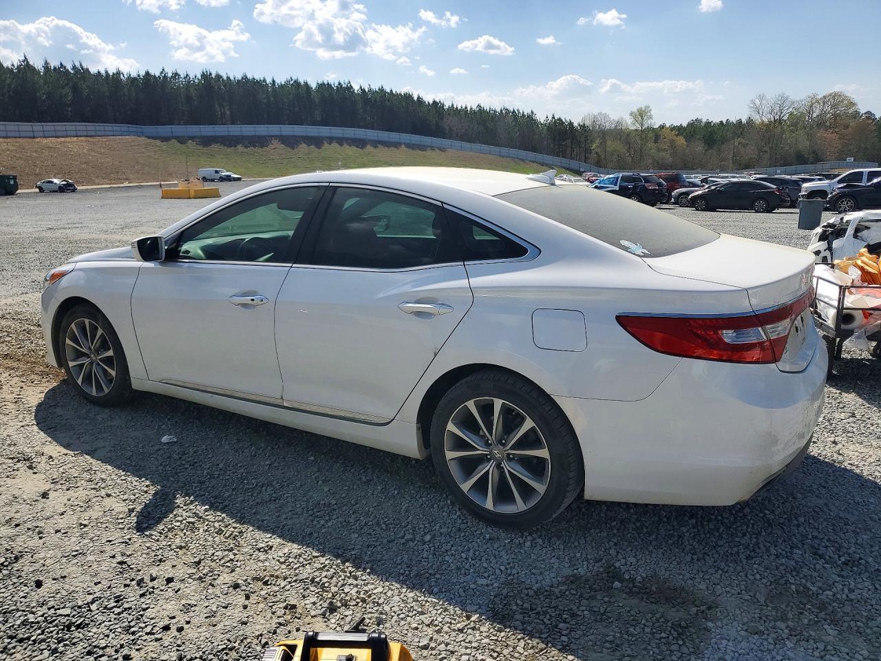 2017 HYUNDAI AZERA