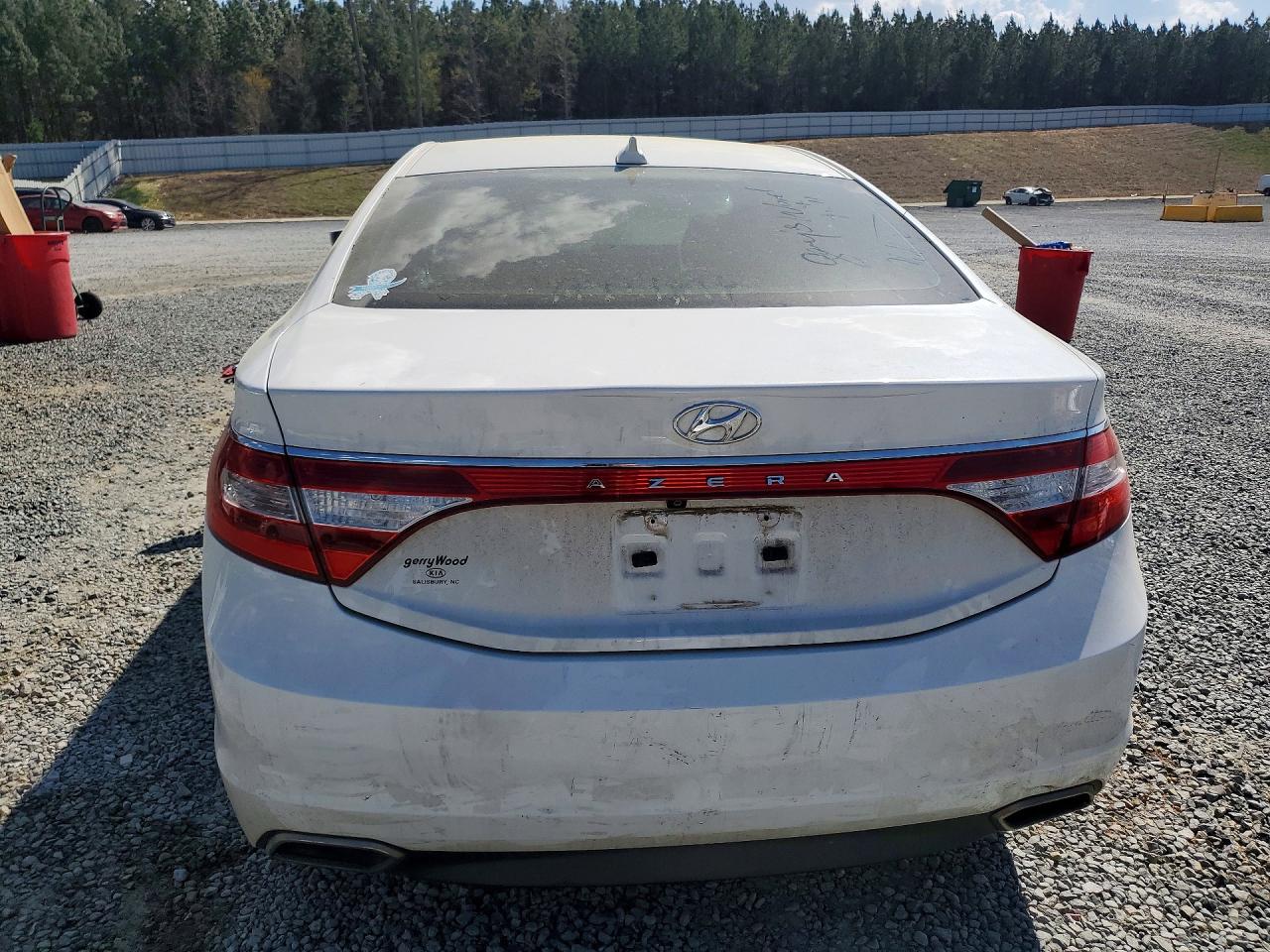 2017 HYUNDAI AZERA