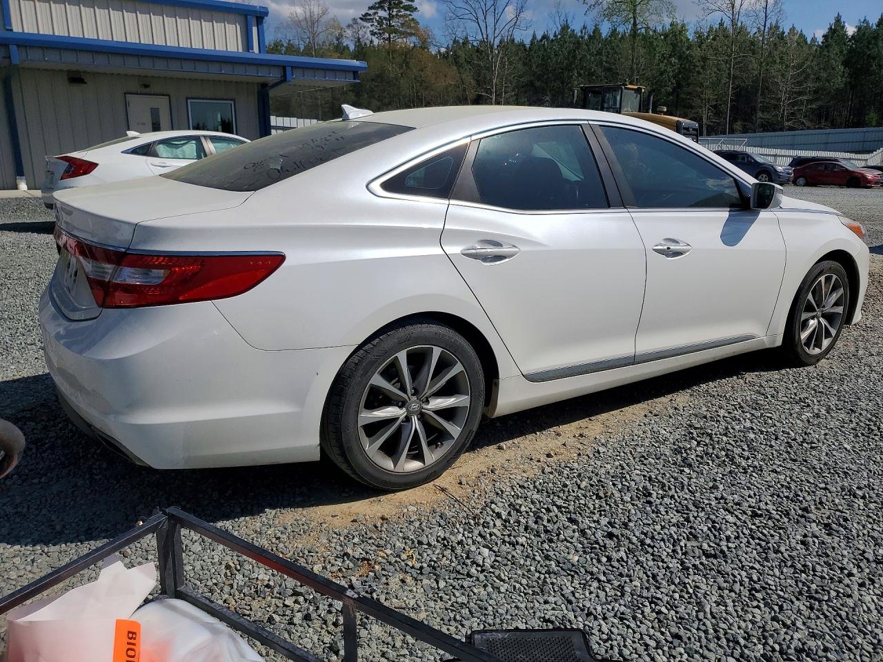 2017 HYUNDAI AZERA