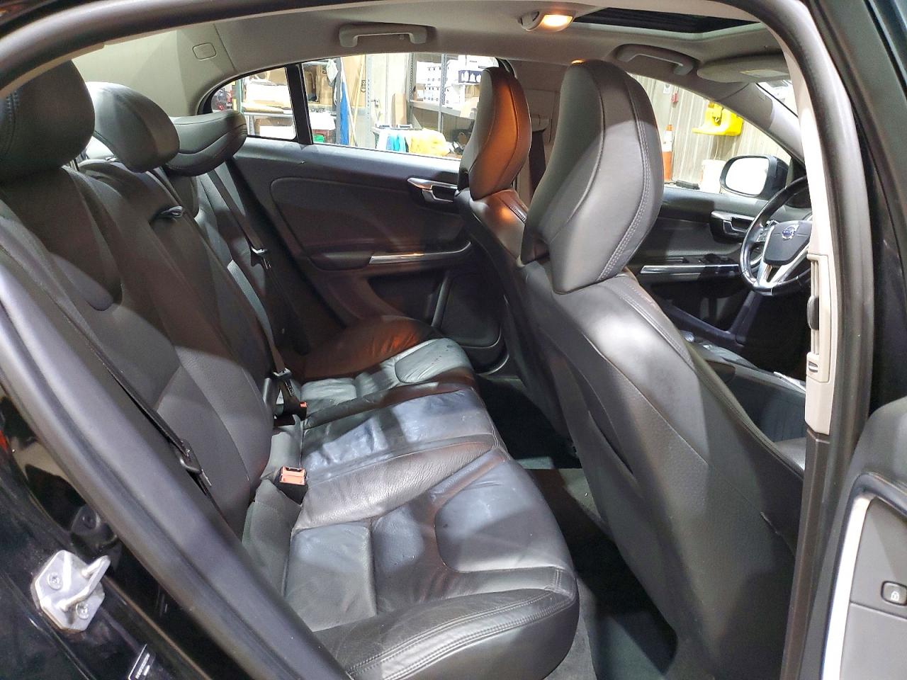 2014 VOLVO S60