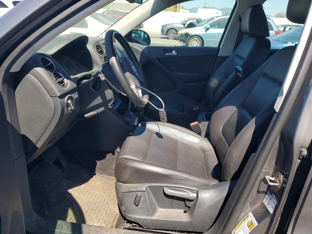2016 VOLKSWAGEN TIGUAN