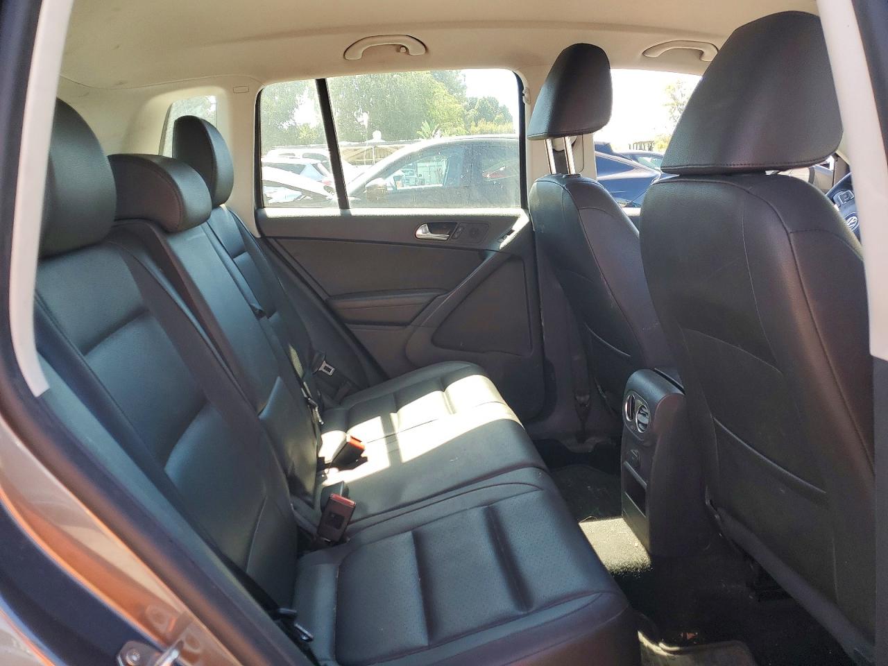 2016 VOLKSWAGEN TIGUAN