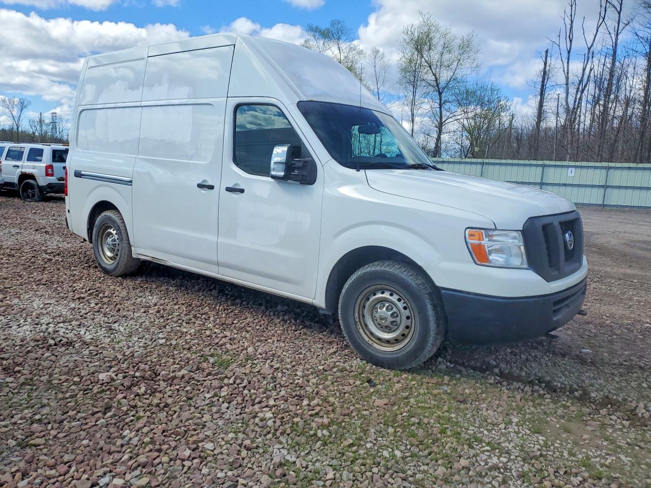 2015 NISSAN NV